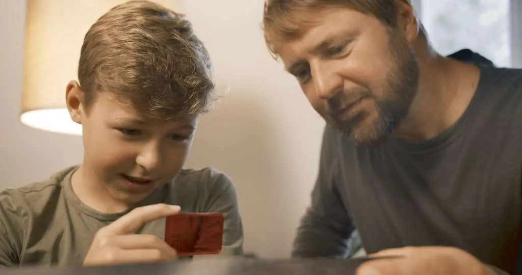 Ravensburger Exit Adventskalender - Das Geheimnisvolle Schloss 18941 – Bild 4