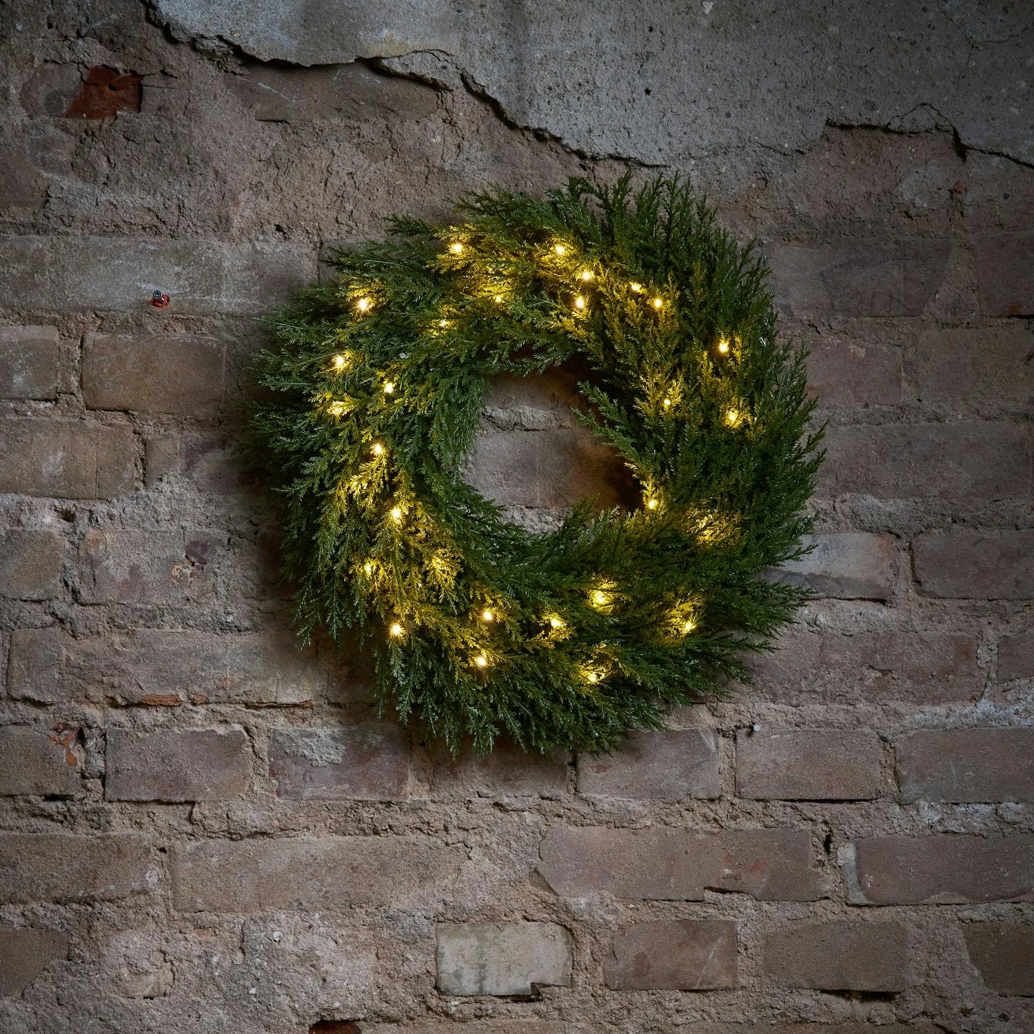 LED Tannenkranz Thuja Türkranz Beleuchtet Weihnachtskranz Timer Für Außen 45cm – Bild 6