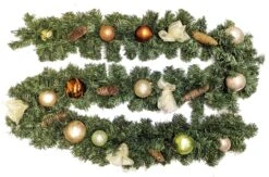 Tarrington House Girlande Close To Nature, PVC, 2.7 M Lang, Dekoriert Mit Kugeln, Zapfen Und Schleifen