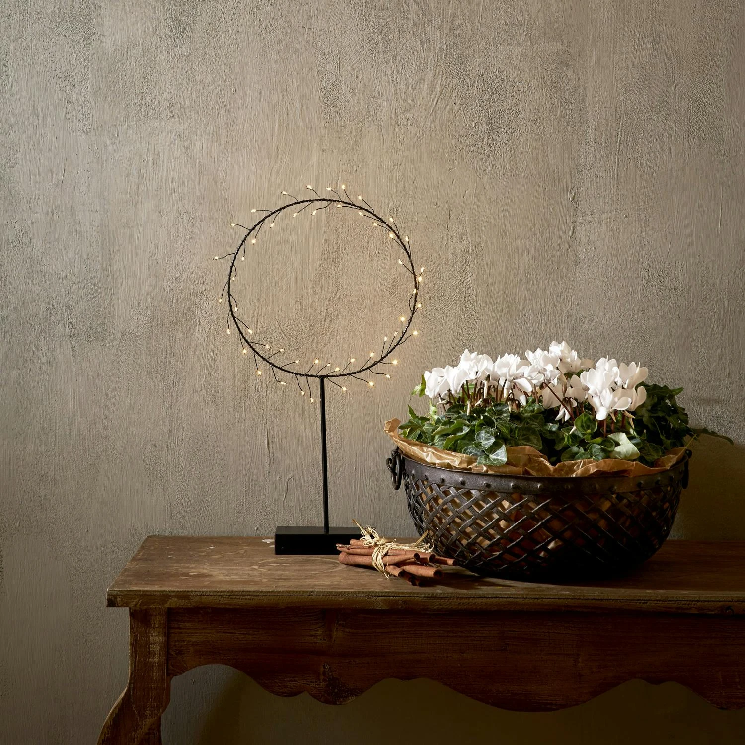 LED Kranz Draht Stehend Tischkranz Leuchtkranz Dekokranz 50LED H: 43cm Batterie â Bild 7