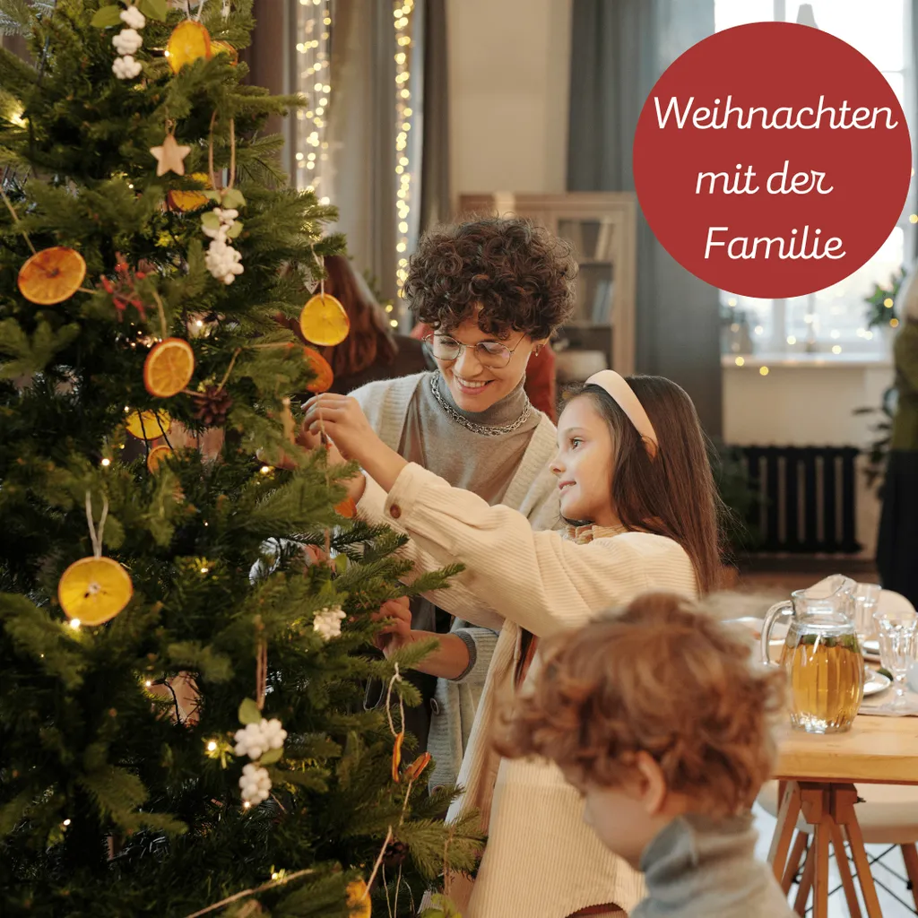 Vankel Künstlicher Weihnachtsbaum Mit LED- Beleuchtung Und Holzständer,180cm Tannenbaum. Luxus Qualität, Material PE – Bild 6