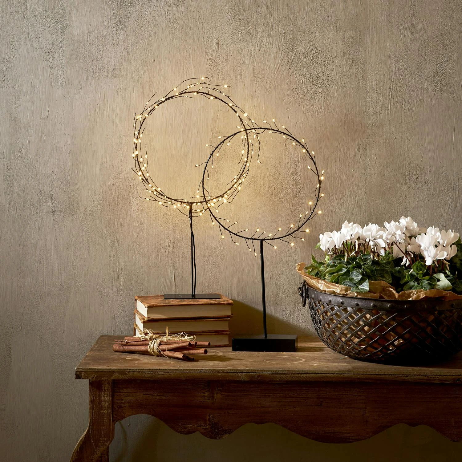 LED Kranz Draht Stehend Tischkranz Leuchtkranz Dekokranz 50LED H: 43cm Batterie â Bild 6